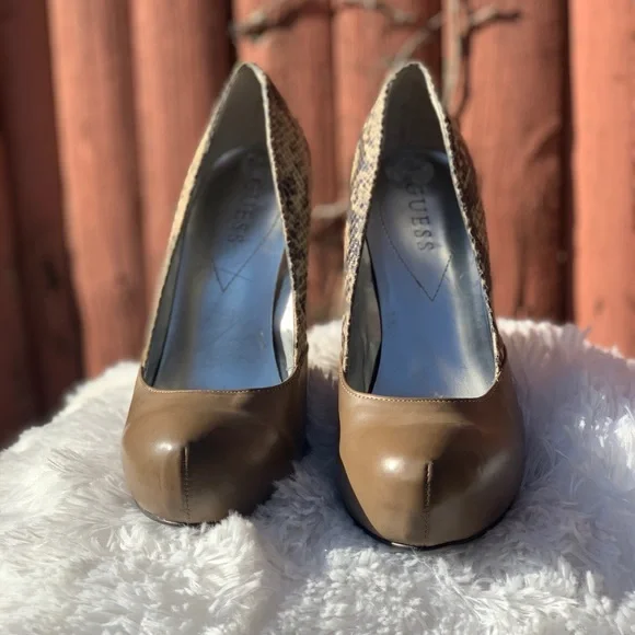 Y2K Guess Platform Nude Snakeskin Pumps Heels Women’s Size 7.5 - Picture 3 of 9